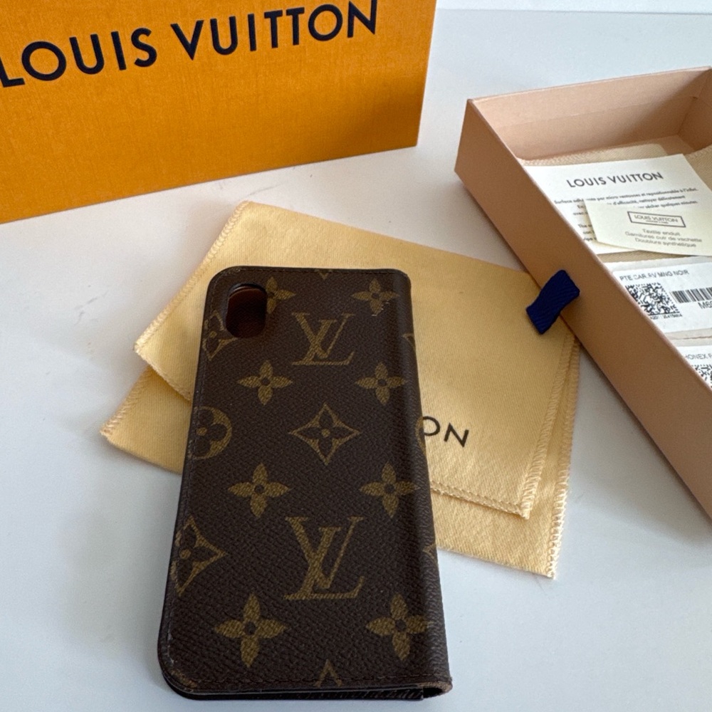 Louis Vuitton Brown Monogram Card Holder - Picture 4 of 5